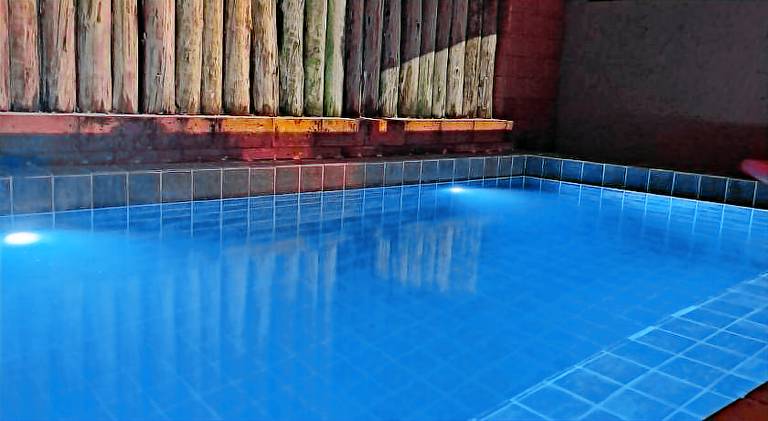 House with pool — photo 5