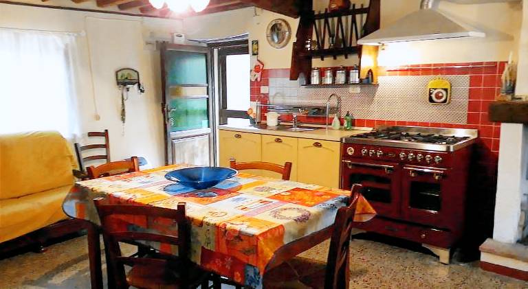 House with terrace, barbecue & yard — photo 4
