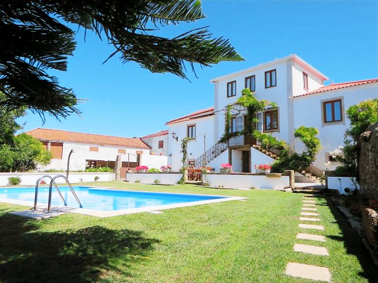 Villa  Barqueiros