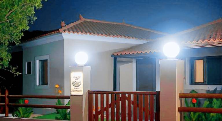 Serviced apartment with patio | Pets are welcome in Kymi-Aliveri