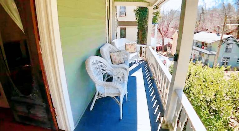 Vacation home | Suitable for remote work | Pets allowed — photo 4