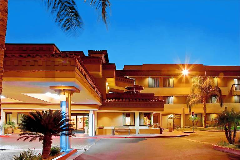 Hotel XOLA in March Air Reserve Base, CA