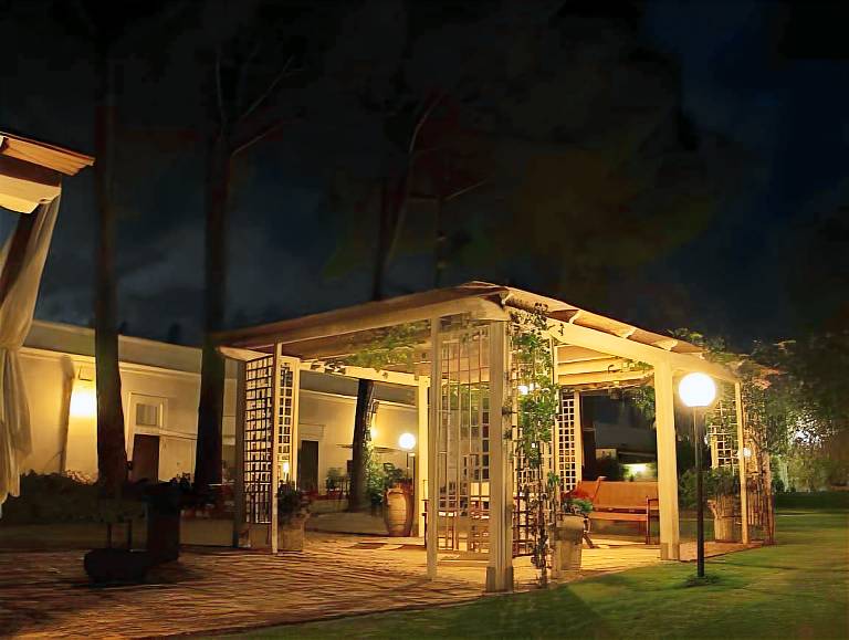 Vacation home with barbecue, garden & patio in Ginosa