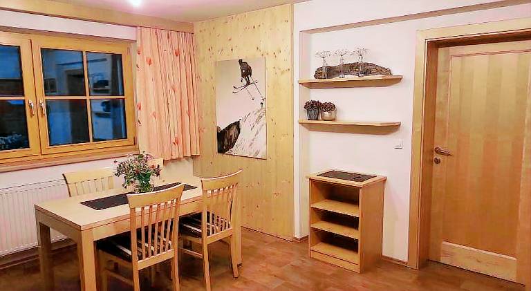 Apartment with patio — photo 4
