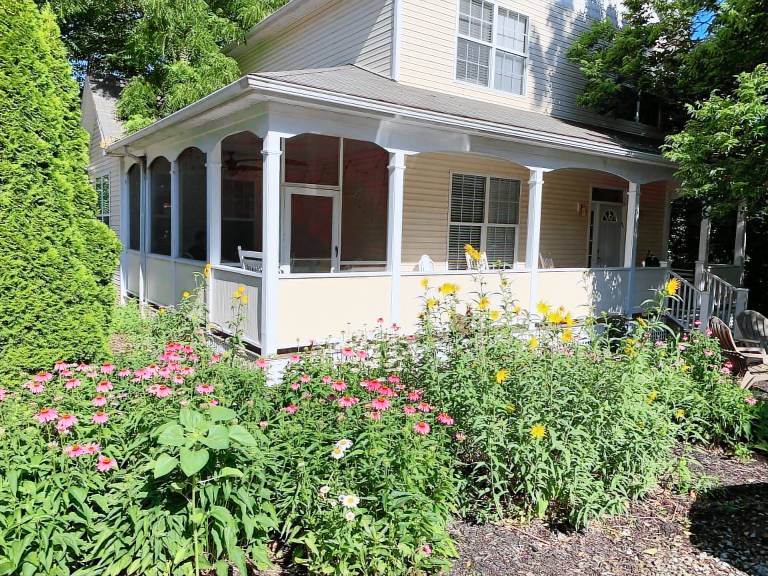 Cottage Lakeside Marblehead