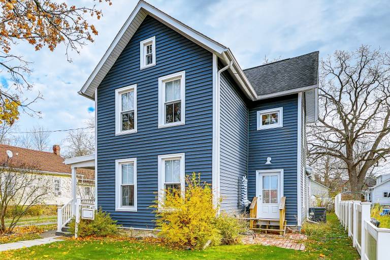 Newly Renovated Private Cottage Near Niagara River