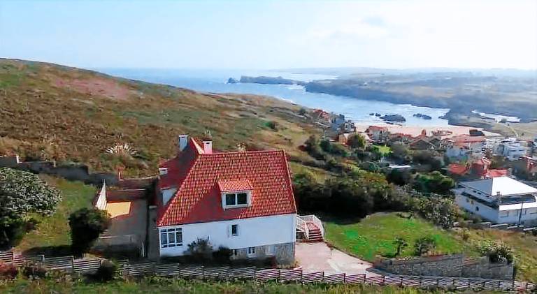Vacation home with 5 rooms for 10 persons in Santander