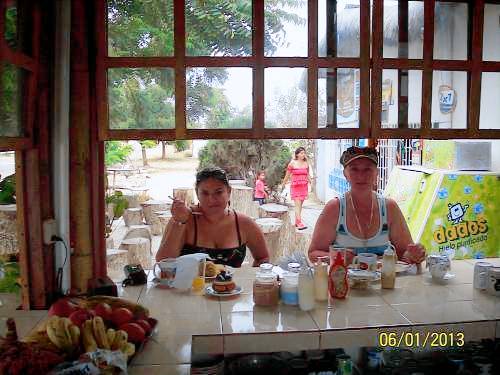 Hostal Camping Beach