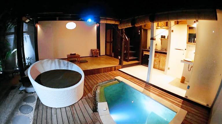 Villa with pool — photo 3