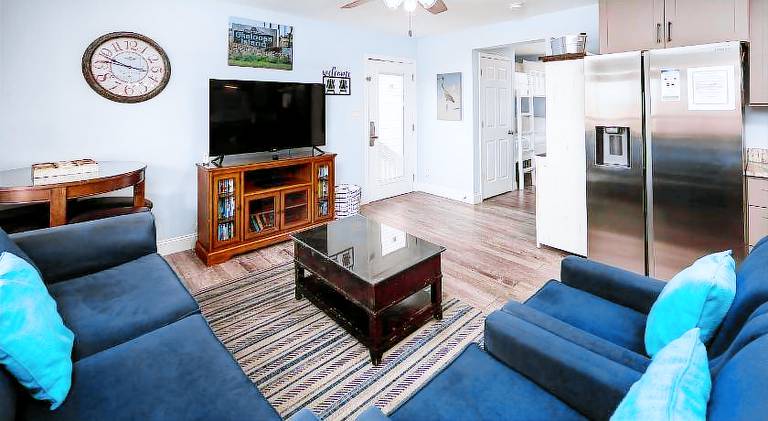 Beautiful vacation home with pool | Close to the beach | Pet-friendly in Fort Walton Beach, FL