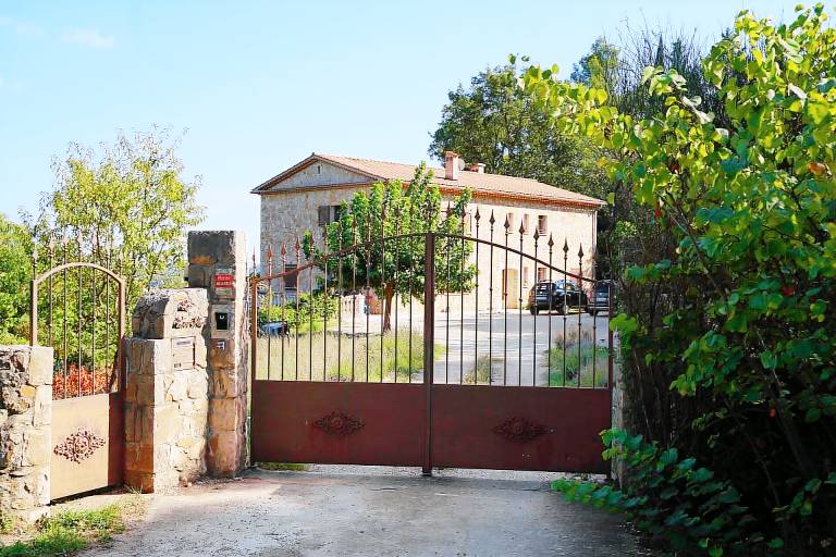 Villa with BBQ, pool & patio | Panoramic view — photo 2