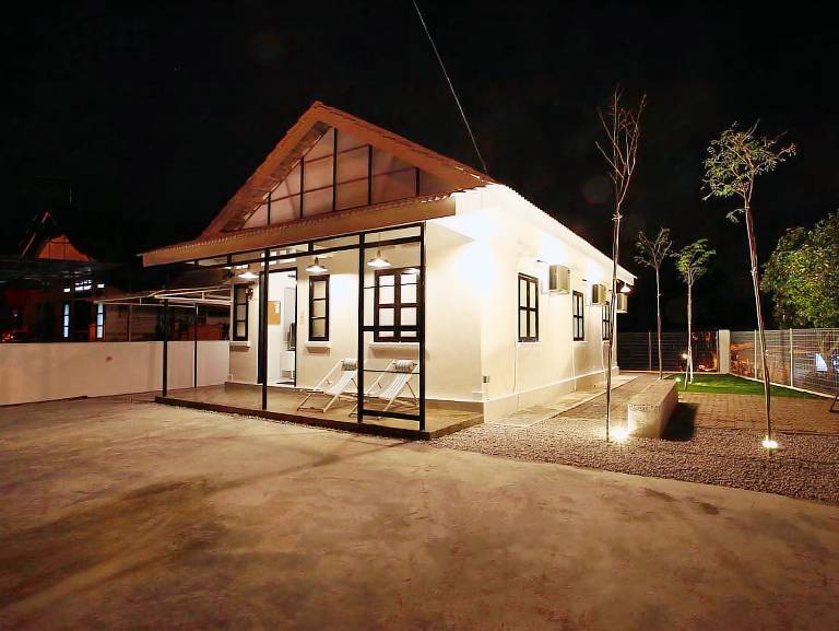 Vacation home with patio, barbecue & garden — photo 4
