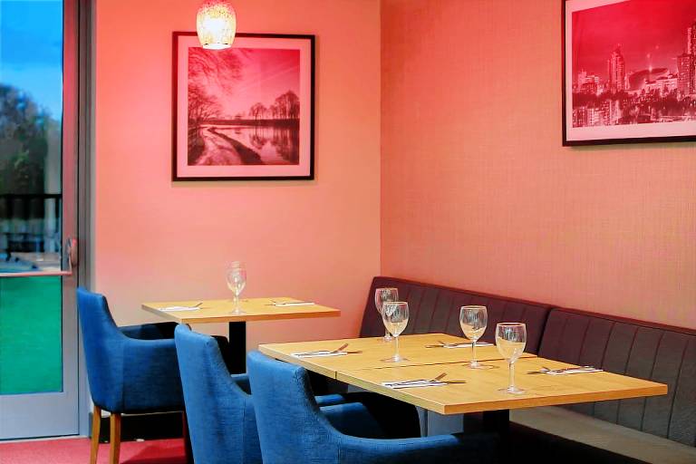 Ramada by Wyndham Leeds East — photo 4
