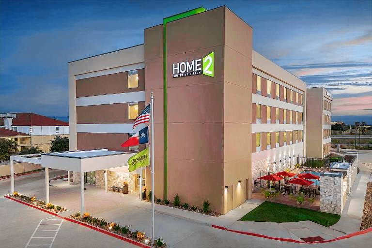Home2 Suites by Hilton Laredo North — photo 2