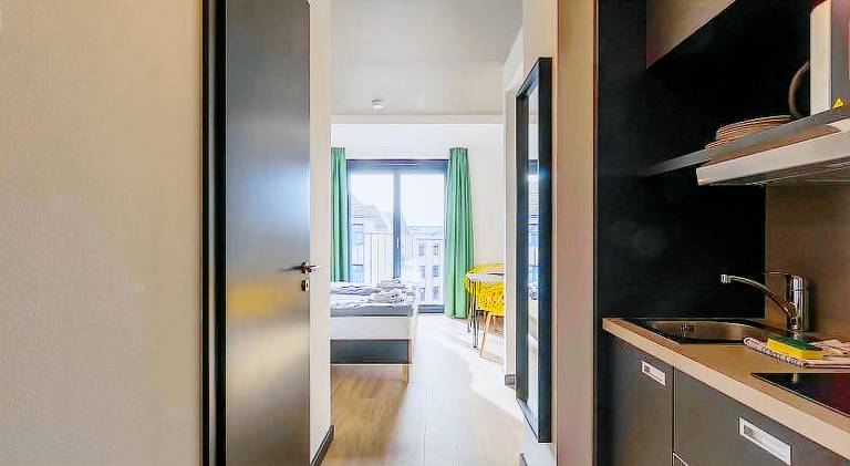 Serviced apartment for 10 persons in Berlin