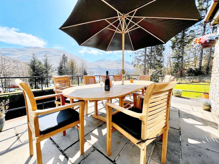 Stunning Lochside Lodge at the Foot of The Cobbler — photo 4