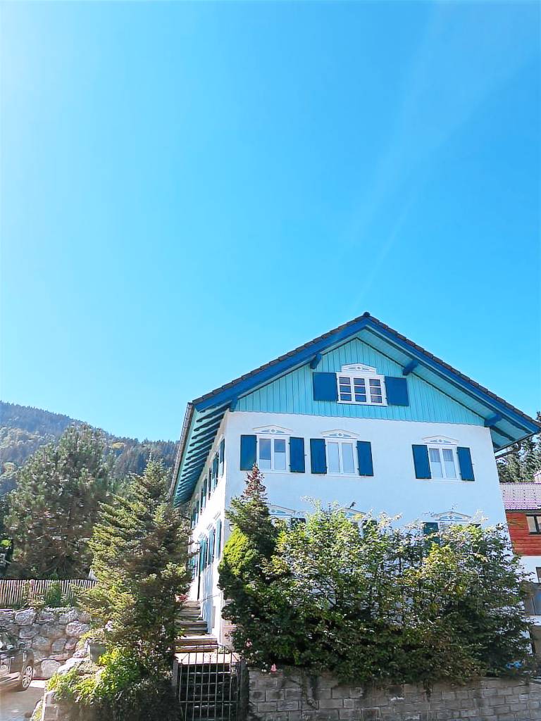 Fully equipped pleasant holiday apartment with yard, BBQ & terrace | Mountain view | Ski nearby | Pets are welcome — photo 2