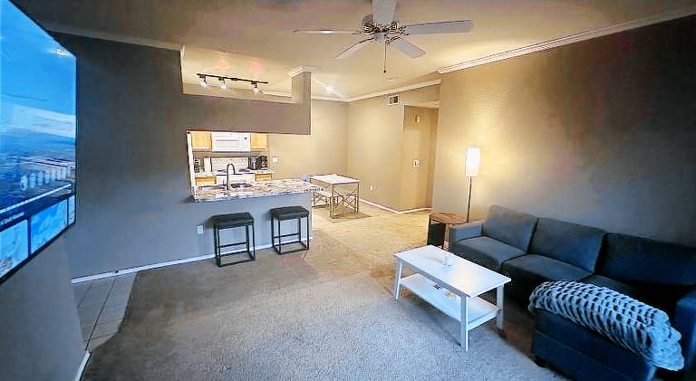 Cozy Condo in Gated Community with Pool by PHX Airport, Tempe, and Old Town — photo 2