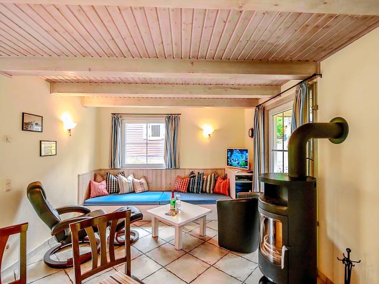 Vacation home with terrace & sauna — photo 4