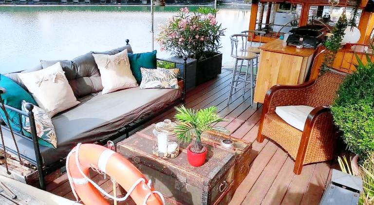Beautiful boat with grill & patio | Good for workation | Pet-friendly — photo 4
