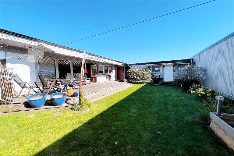 Vacation home with patio & yard — photo 2