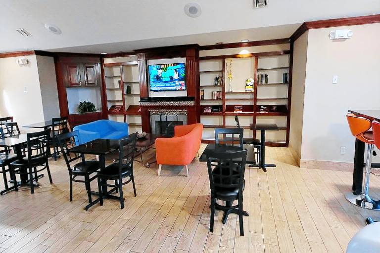 Quality Inn & Suites Columbia I-70 — photo 4