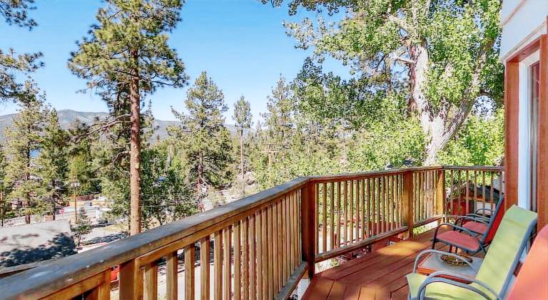 ITH Big Bear Lake Hostel & Retreat Center — photo 5