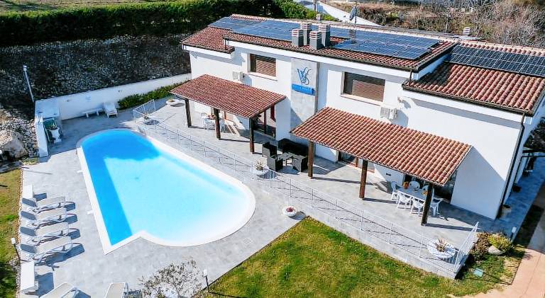 Apartment with pool in Citta Sant'Angelo