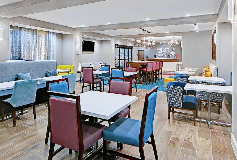Hampton Inn Weslaco — photo 4