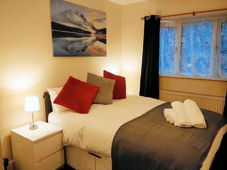 Apartment  Luton