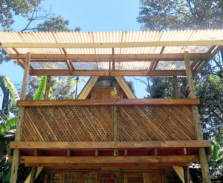 House with yard — photo 3
