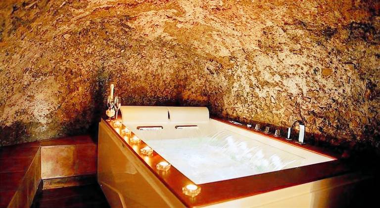 Vacation home with jacuzzi in Frosinone