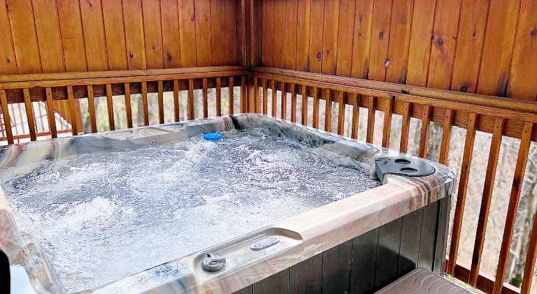 Beautiful house with jacuzzi | Pets are welcome — photo 4