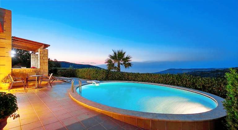 Villa with private pool, terrace & jacuzzi | Suitable for remote work — photo 3