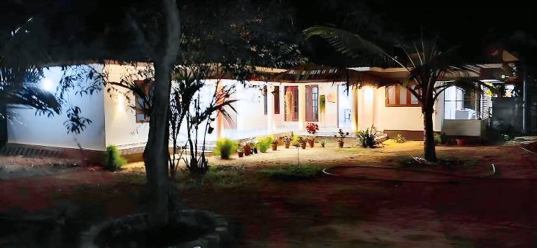 Beautiful villa with yard | Perfect for remote work | Dogs allowed in Ambalapuzha