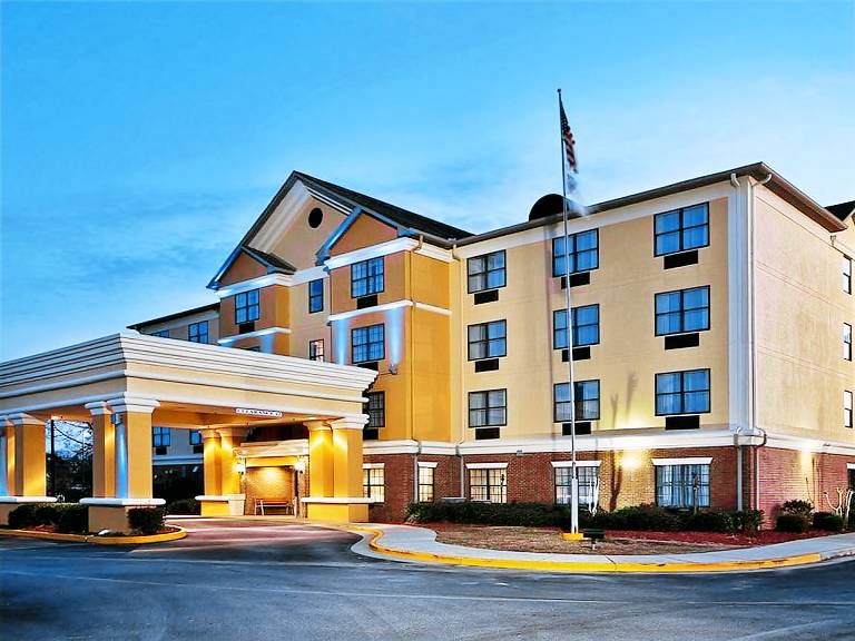 Holiday Inn Express Hotel & Suites Byron By IHG