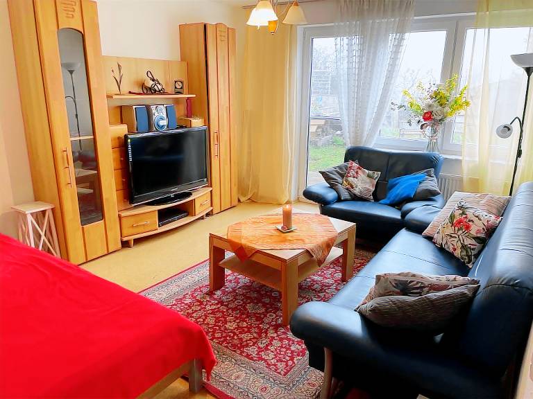 Rental apartment with garden, barbeque & heated pool | Garden view — photo 2