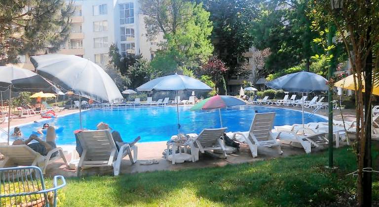 Holiday apartment with pool in Sveti Vlas