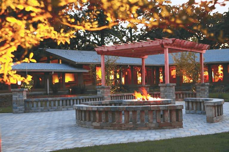 Lake Lawn Resort
