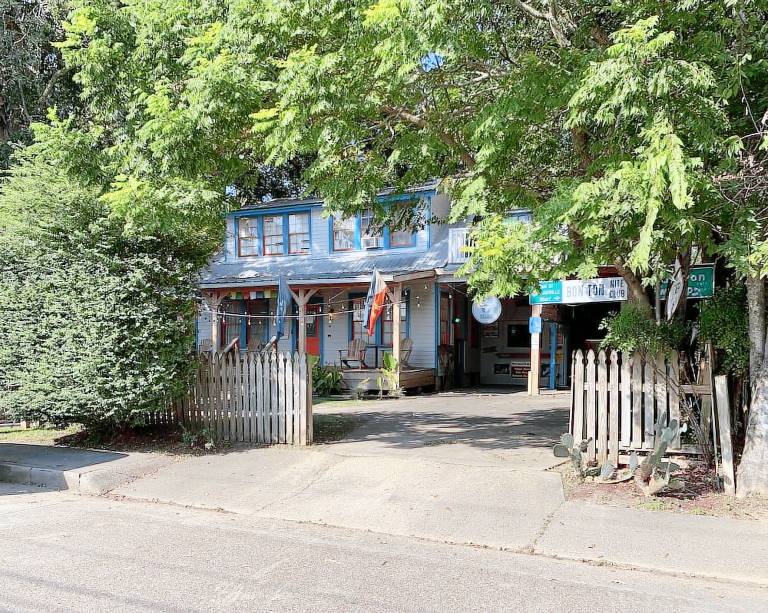 Accommodation  Carencro