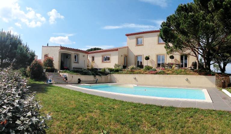 Villa Carcassonne