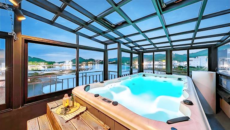 Geoje Modern 239 Pension