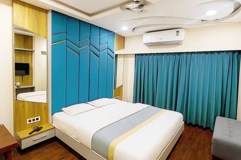 Hotel Raghuveera Palace in Indore