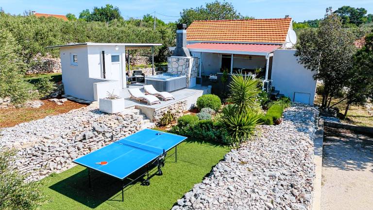 Villa with jacuzzi, terrace & BBQ — photo 4