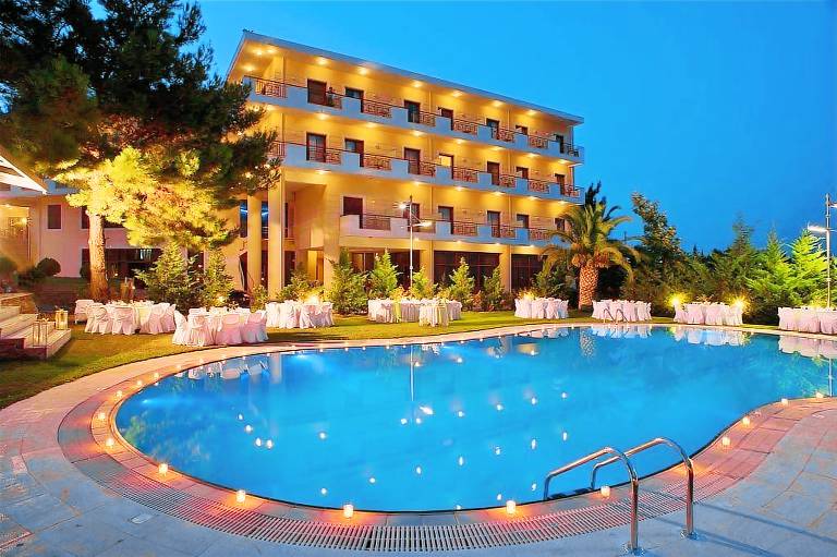 PARNIS PALACE HOTEL SUITES
