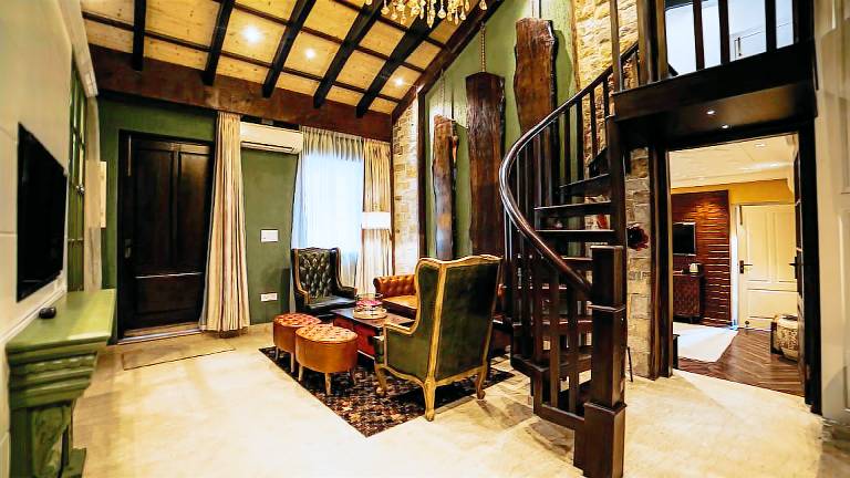 The Silverton Chalet — photo 3