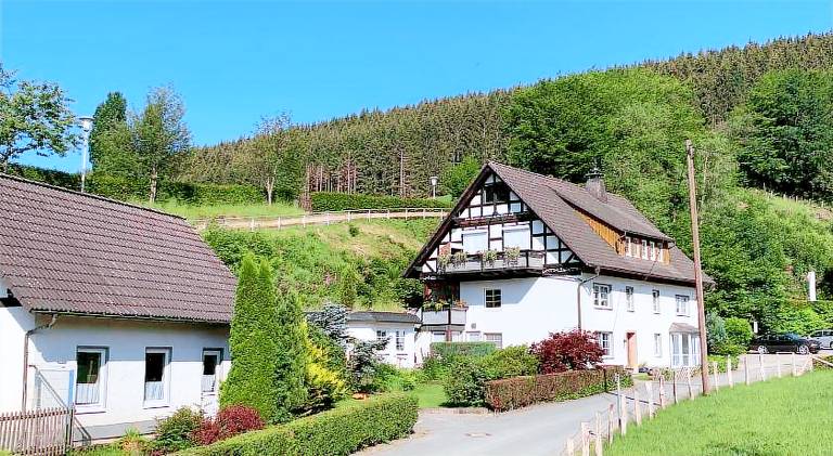 Beautiful apartment with terrace, garden & grill | Dogs allowed in Schmallenberg