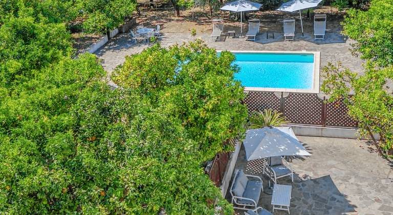 Rental apartment with pool — photo 5