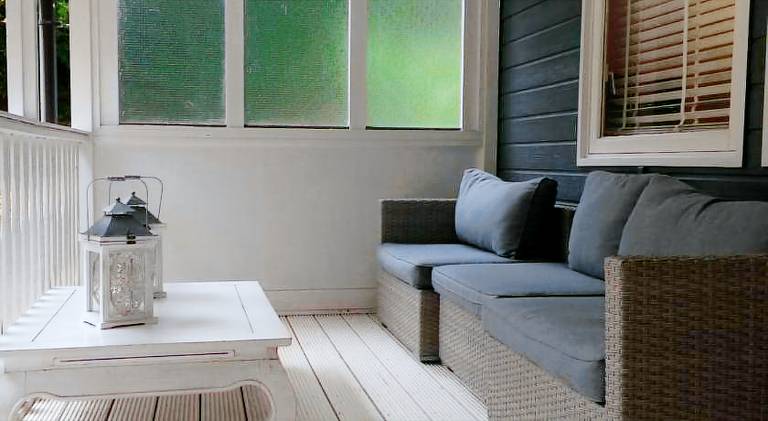 Vacation home with pool — photo 4