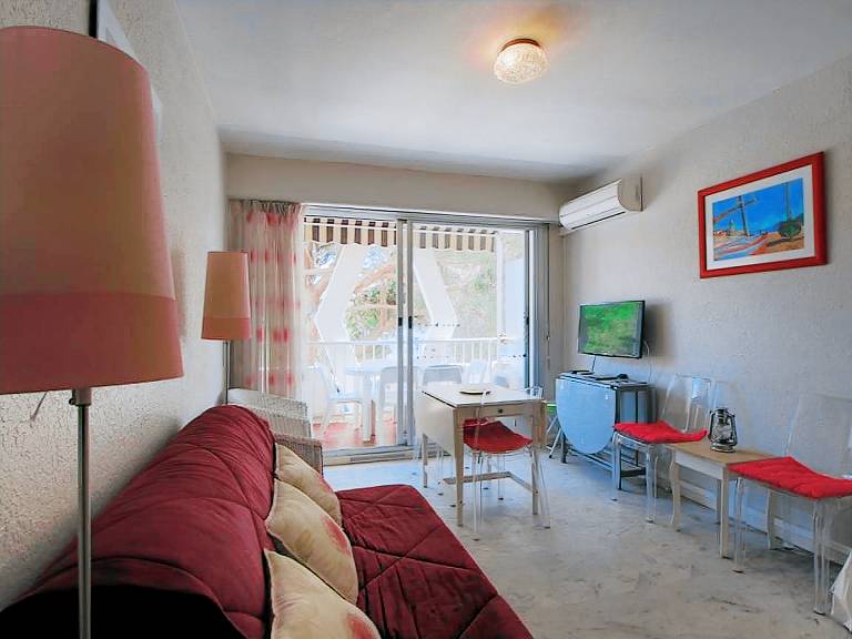Apartment | Beach nearby | Dogs allowed in La Grande-Motte